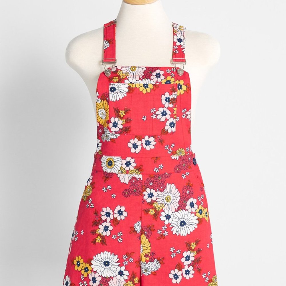 Modcloth shortalls size 26 candy red